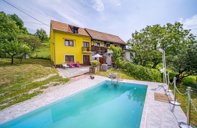 Awesome home in Prodin Dol