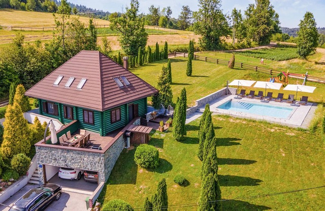 Awesome home in Ravna Gora with sauna