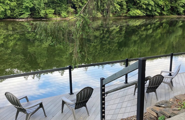 AWESOME HOUSE ON THE ESOPUS CREEK !