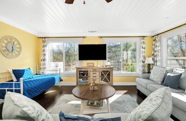 Awesome Views, Game Room, Hot Tub and More!
