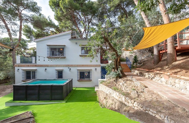 AXARQUÍA - Wonderful country house with above ground pool and Free WiFi