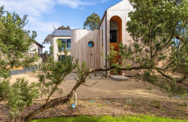 Axbridge - designer retreat in Flinder Village