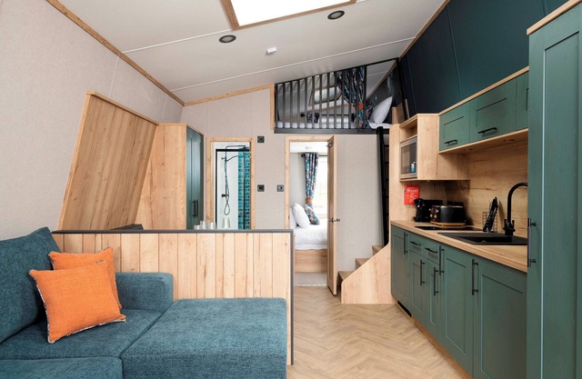 Azure Horizons– Retreat Hot Tub Glamping PF GV9