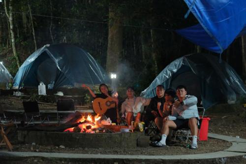 BÃI CẮM TRẠI THÔNG NÀNG VQG BẠCH MÃ by CONNECT TRAVEL