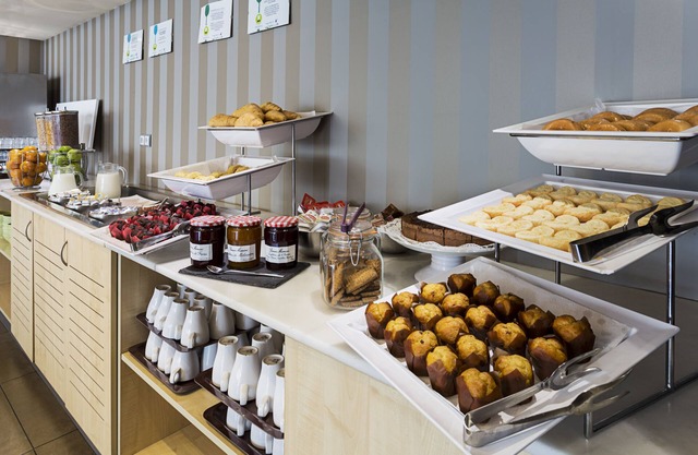 B&B Madrid Aeropuerto T1 T2 T3