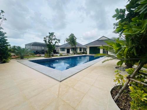 Baan Sam Roi Yot Mountain View Pool Villa
