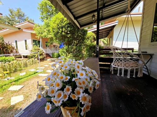 Baan suan khun ta บ้านพักสวนคุณตา