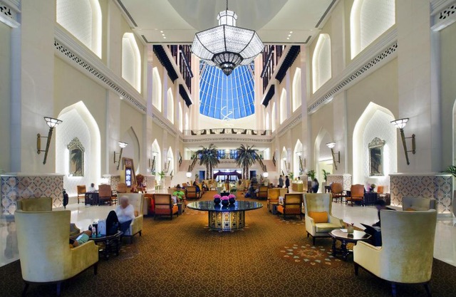 Bab Al Qasr Hotel