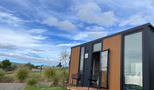 Bacardi Heights Waikaia by Tiny Away