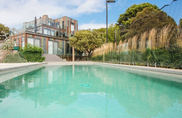 Back Beach: 6 BR, 4 BA House in Portsea, Sleeps 12