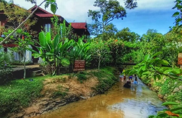 Bagas Zakariah Orchard Lodge