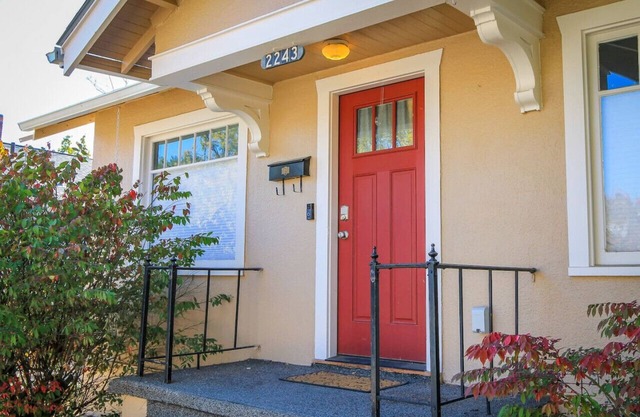 Baker Street Bungalow
