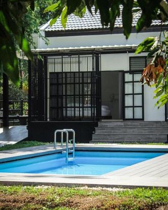 Ban Rub Lom Pool Villa 3 difference villas