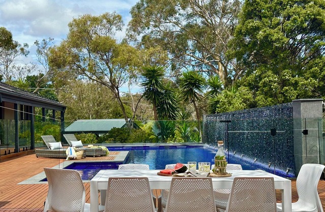 Bangalay Palms 4BR with Pool