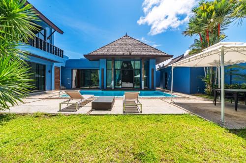 Bangtao Beach 3 bedroom private pool villa in a quiet area near Boat Avenue mono wings