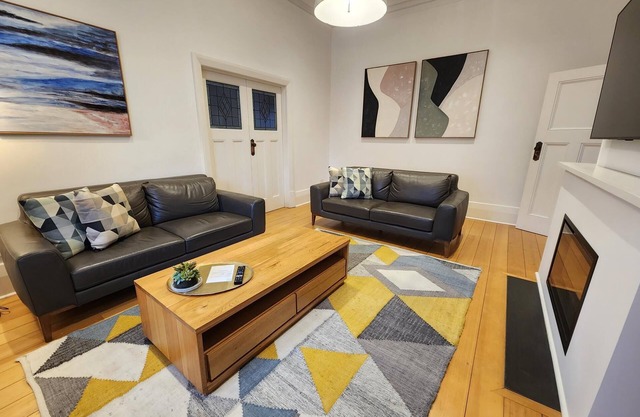 Bank Manager's ResidencenRenovated 3 bedroom, 2 bathroom property in Semaphore