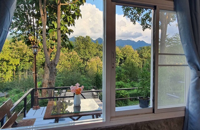 Banphu Montalang Resort