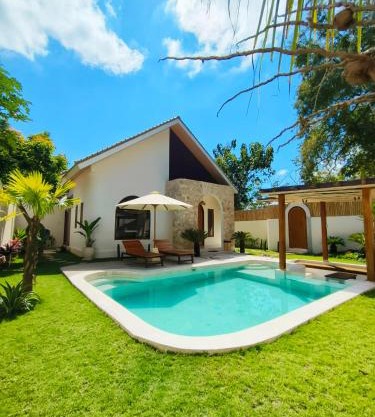 Banua Villa Lombok - Peaceful 2BR Private Pool Villa near Kuta