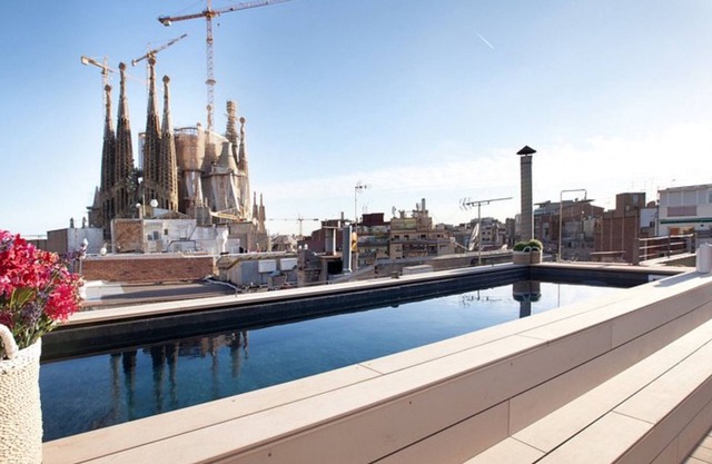 Barcelona Sky Building! The perfect start point to discover Barcelona!