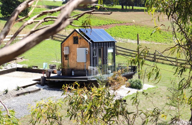 Barnhaus - 100% Eco Tiny House accommodation