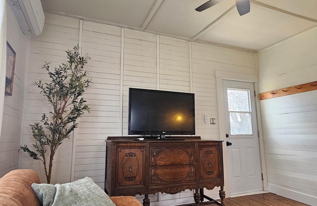 Barnhouse in Baltic – 4-Bedroom Seaside Escape Near PEI’s Best Beaches