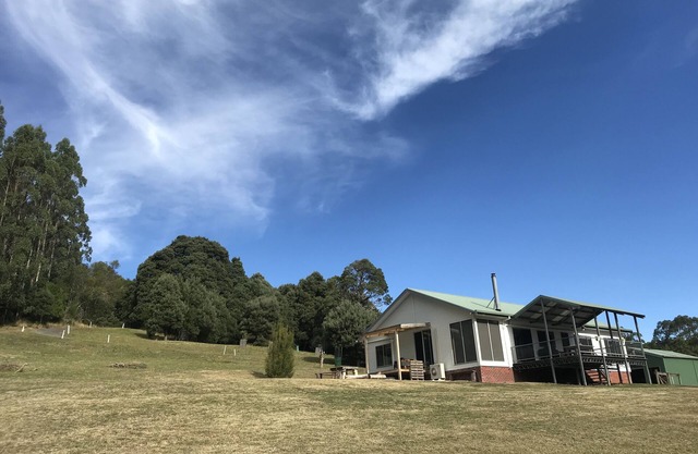 Barramunga = Otways Peace & Tranquility with Great Ocean Road convenience.