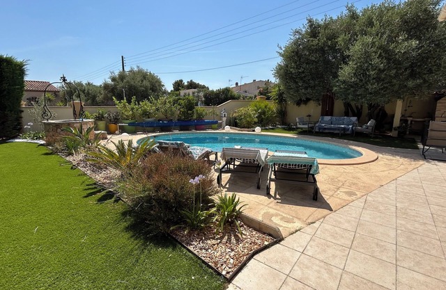 Bas de Villa - Marseille Château Gombert Avec Extérieur: Terrasse/jardin/piscine