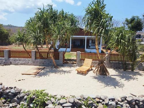 Batu Bulat Villa Lakey Peak