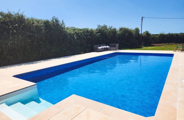 Bay View - 1 Bed Suite - Ocean Breeze - Port Eynon