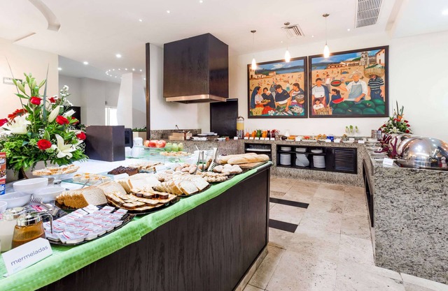 Baymont Inn and Suites Lazaro Cardenas