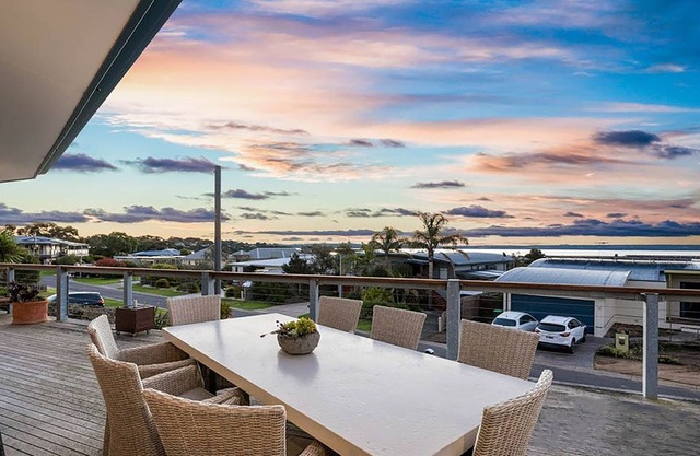 Bayside Oceanview Getaway