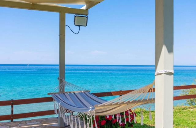 baywatch apartment double 105