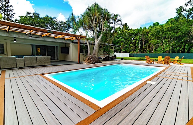 Bday+FamilyEvents! Tropical with HeatedPool-10 minutes to Cleawater Beach