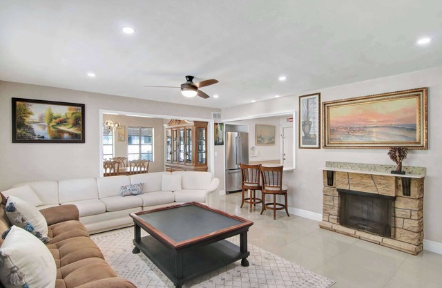 Beach-Anchor Palms | Your Next W. Palm Beach Stay!