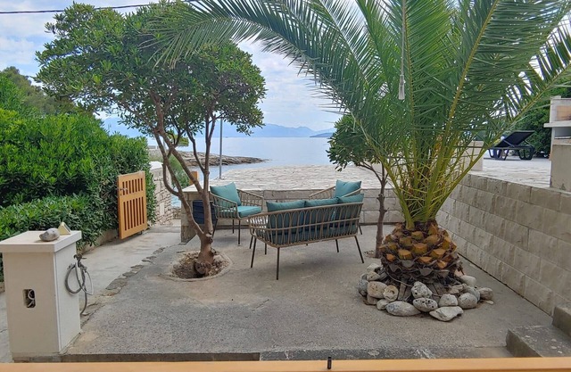 Beach Apartments Šolta - Studio Apartment with Sea View 1