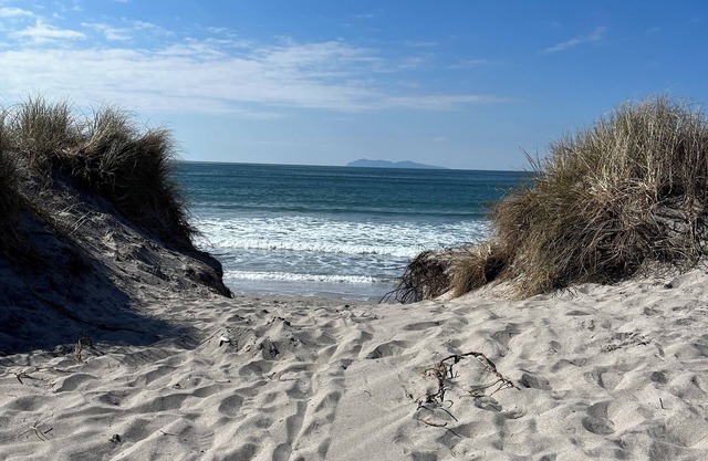 Beach Bliss Bowentown, Waihi Beach! Four beaches within a stone's throw!