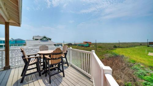 Beach Boardwalk Pool Access Ocean Views Coral Reef by AvantStay