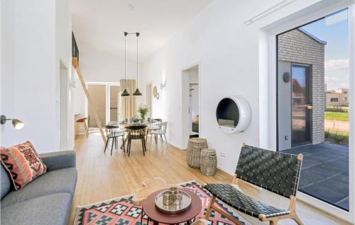 Beach Front Home In Lembruchdümmer See