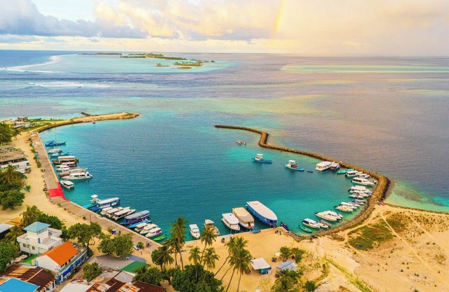 Beach Hotel Guraidhoo
