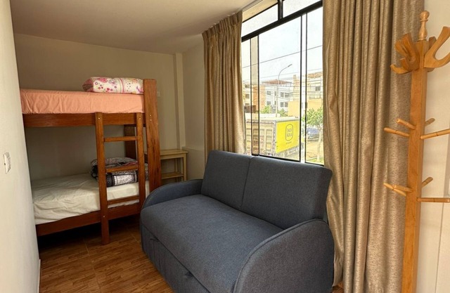 BEACH HOUSE IN SAN BARTOLO, PETS WELCOME