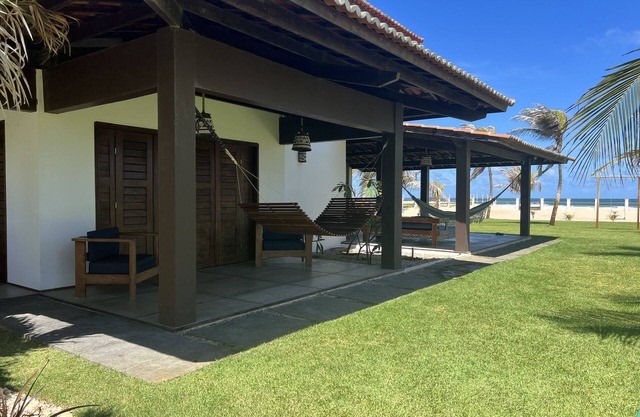 Beach House with Pool - Kitesurfing