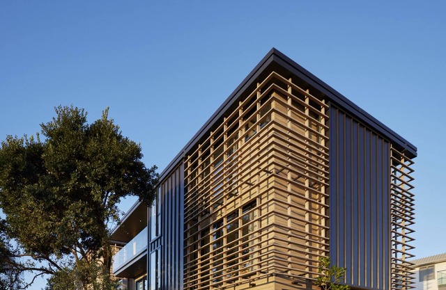 Beach. Luxury. New. Clean.