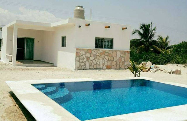 BEACH HOUSE RENT. 4 PEOPLE MAX.