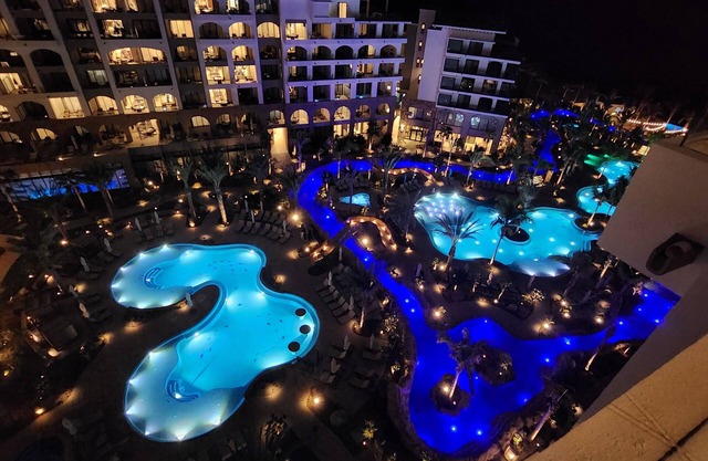 BEACH PARADISE Villa La Valencia Resort your home away from homenSwimmable Beach