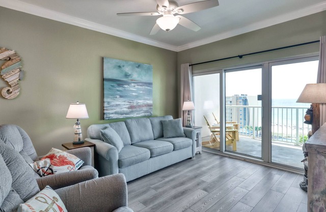 Beach Vibes Condo - Gulf Shores, AL