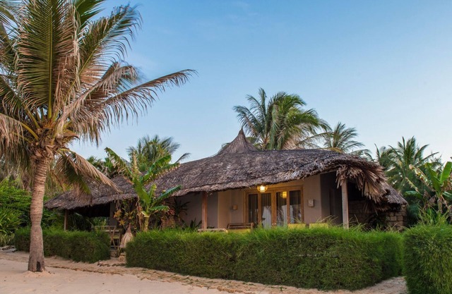 Beachfront Bungalow - One Bedroom Resort, Sleeps 2