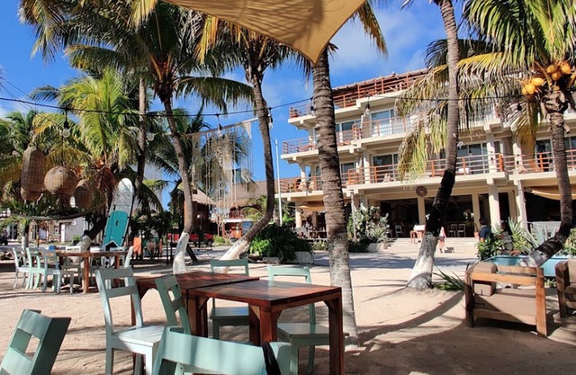 Beachfront 1BR Apartment w/Terrace & Beach Club