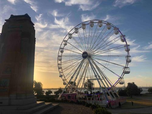 Beachfront & access to all St Kilda has to offer