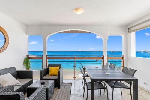 Beachfront Apartment Flamant Grand Case