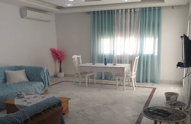 Beachfront Apartment for Family—Bright, Secure & Cozy